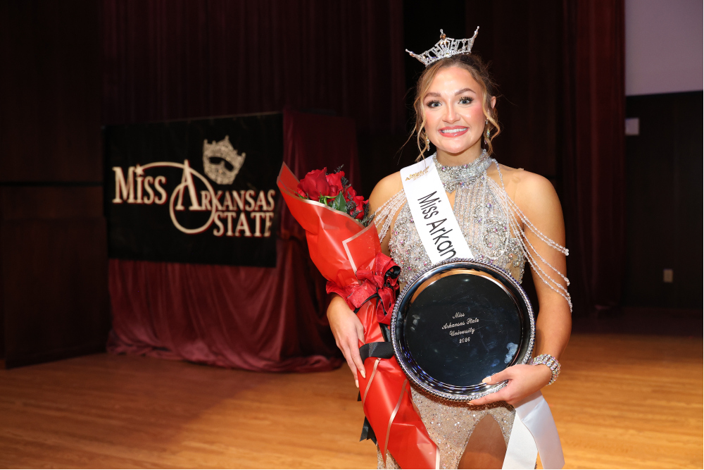 Reese Worthington Crowned Miss A-State in 51st Annual Competition