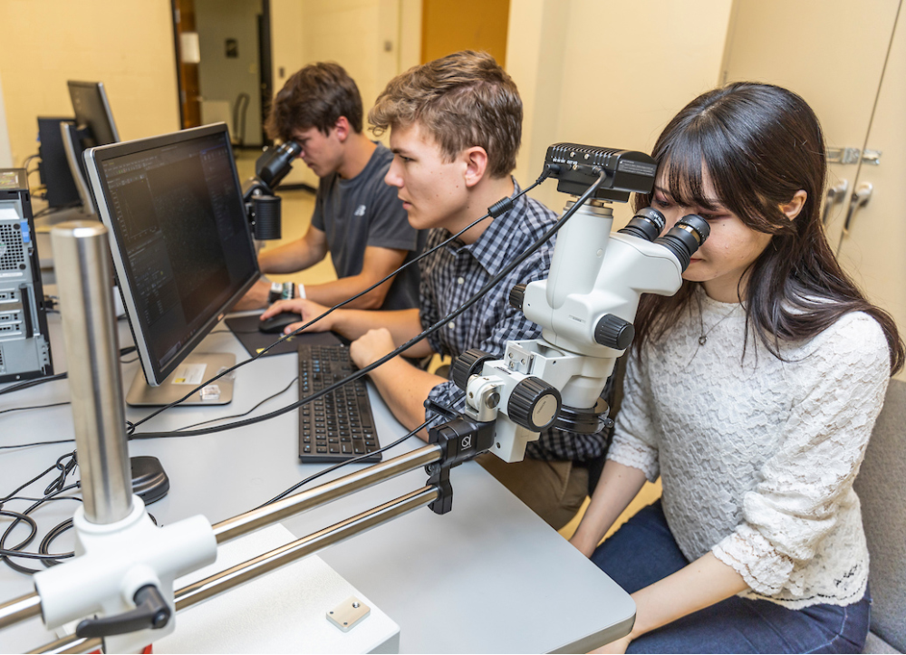 Advanced Materials and Manufacturing Certificate Program is Getting Underway