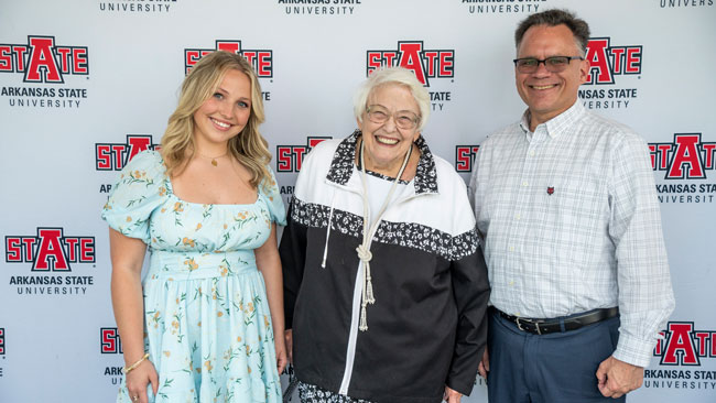 Pictured left to right: Ivy Guilliams, Gerry McGough and Dr. Jim Washam