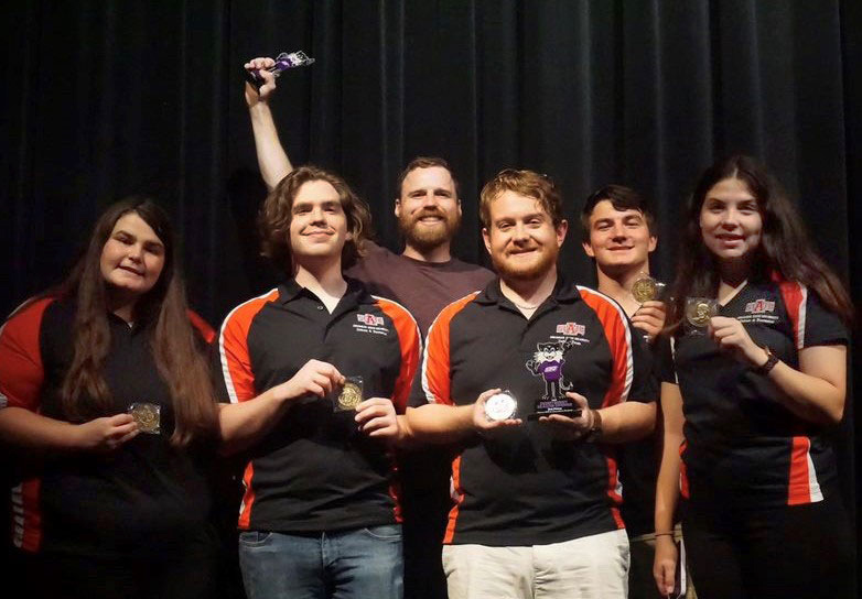 Debate Team Takes on Competitions, Enjoys Award-Winning Season