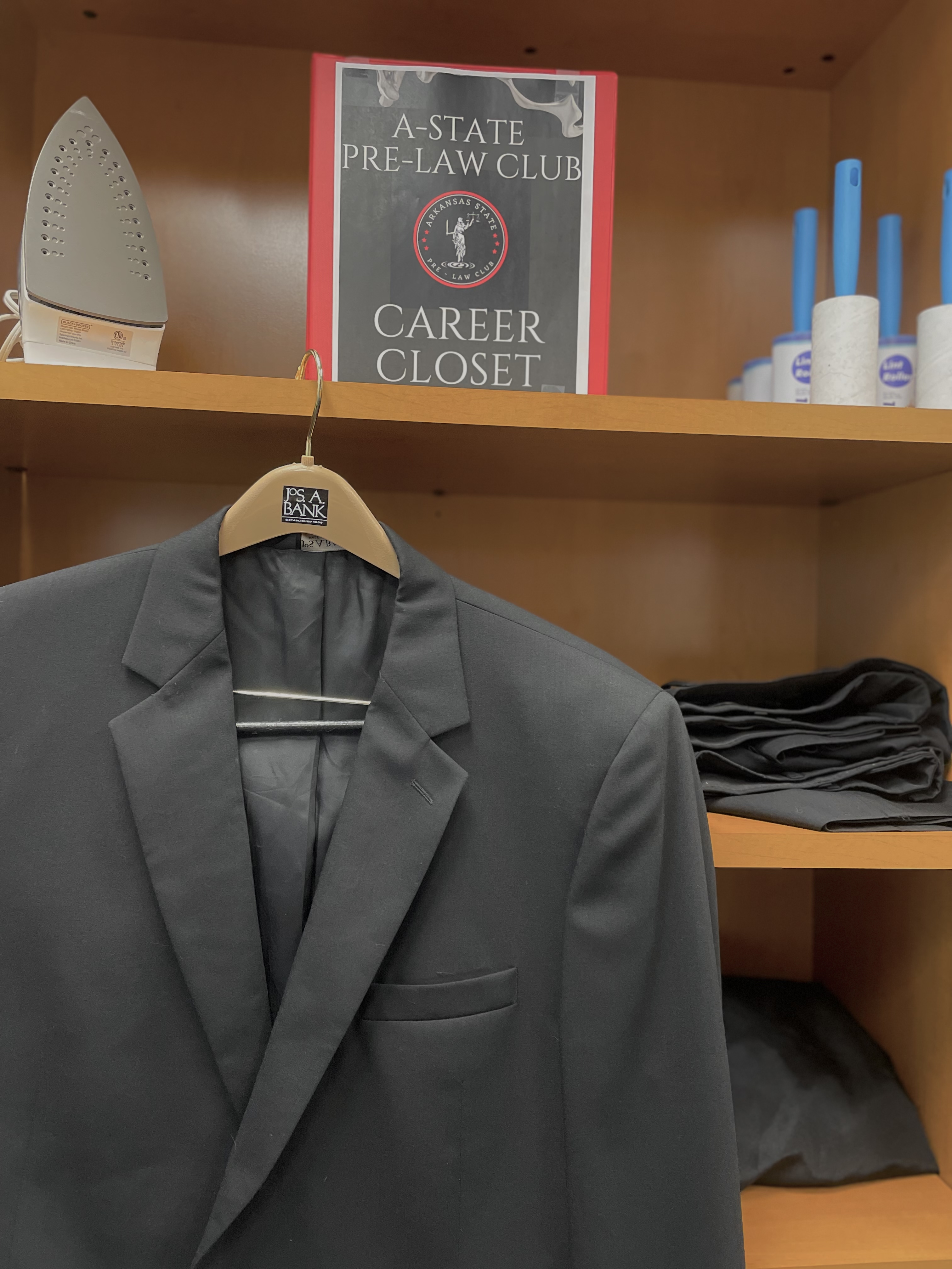 A new addition to the Phelps & Womack Pre-Law Center is the Astate Pre-Law Career closet. This service will offer loans of unisex formal dresswear for Law School visits, interviews, or whatever else a club member may need.