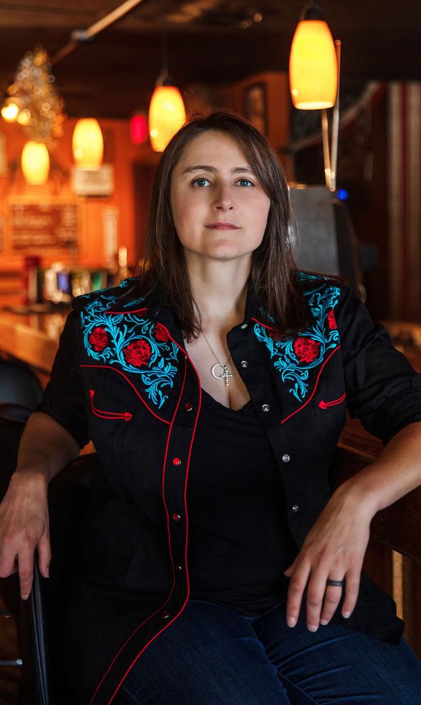 Erin Enderlin to Open ‘Cash Porch’ Music Series from Cash Home at Dyess